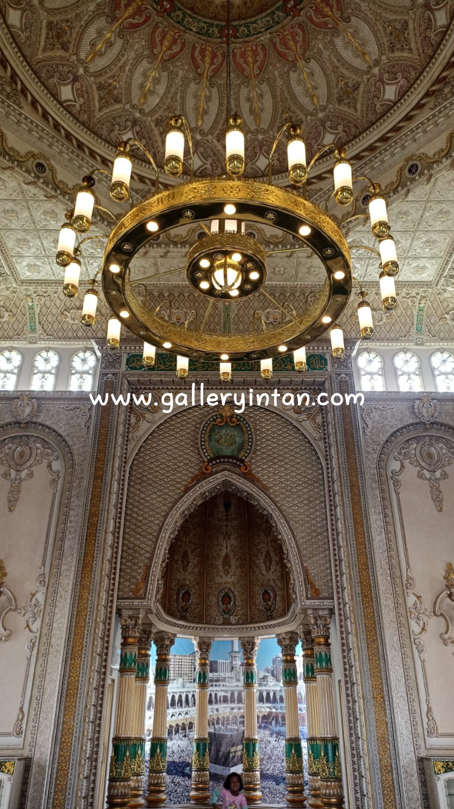 Replika Lampu Gantung Masjid Nabawi