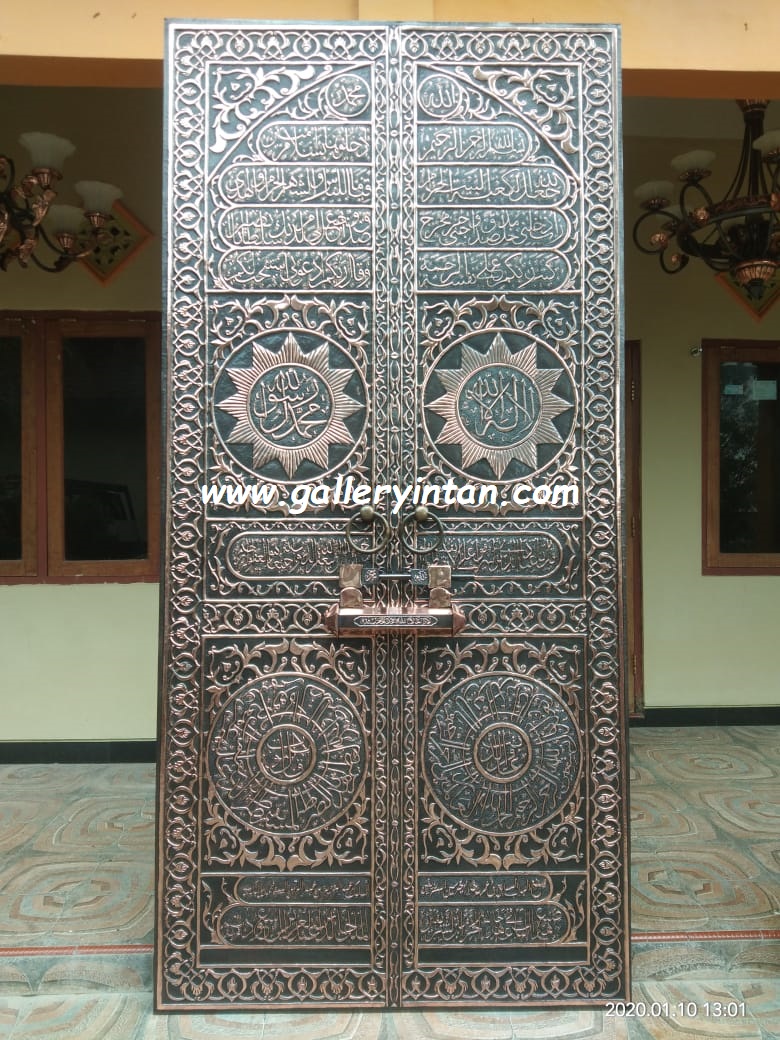 Kaligrafi Tembaga Kuningan